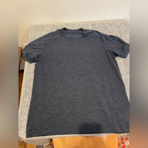 Men’s Lululemon T-shirt w/o Tags (fits like a L/XL)